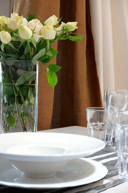 Apartment Appartamento Dei Sassetti Savona Italy