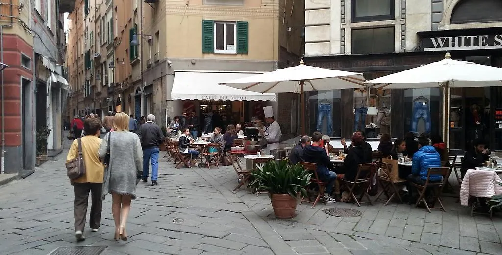 Apartment Appartamento Dei Sassetti Savona Italy